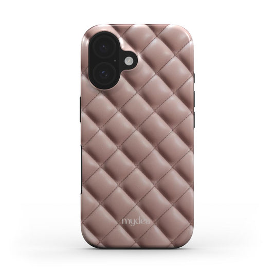 Cover Tough MagSafe effetto matelassé in pelle rosa nude con texture trapuntata – elegante, chic e raffinata.