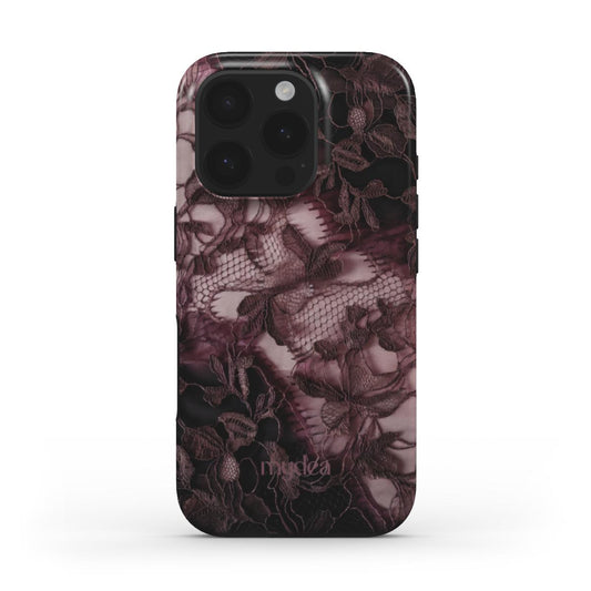 Cover Tough MagSafe con pizzo nero e sfondo borgogna – design elegante e sensuale, stile dark romantic